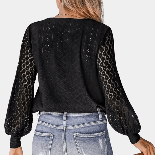 Kvinders Bluse i Lace med V-udskæring 5