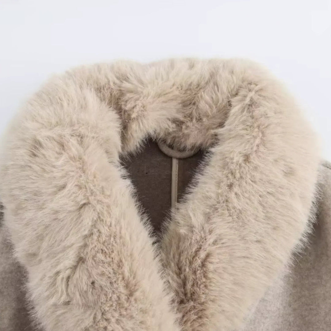 Kvinders Trenchcoat med Pelskant 3