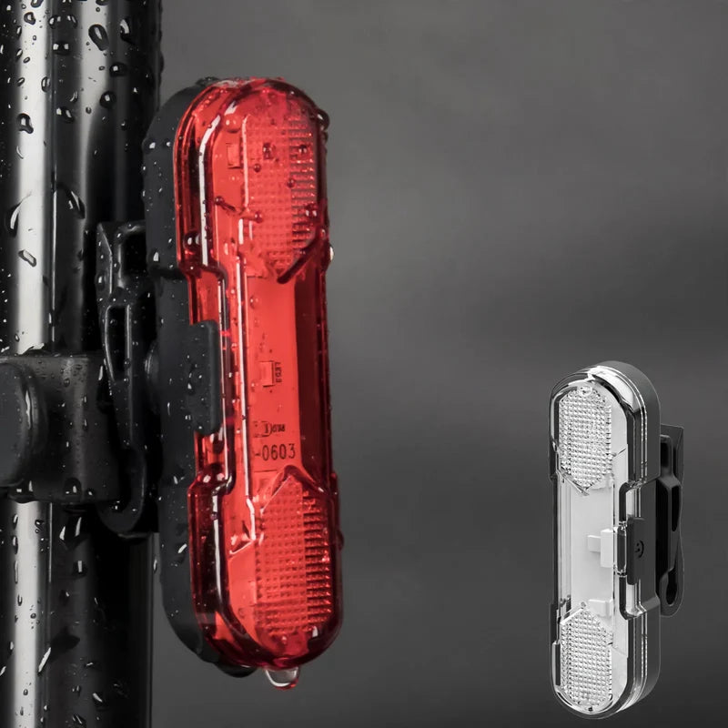 Unisex Cykelbaglygte med 360° Drejelig Montering og USB Opladning 1
